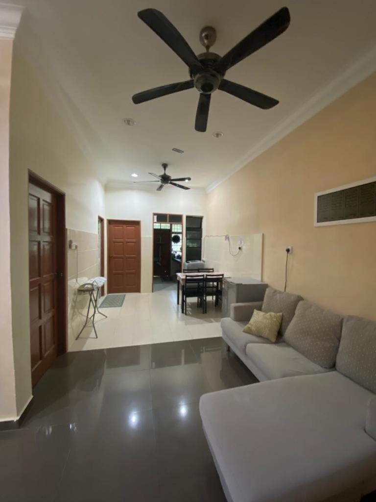 Homestay Tok Ma 1 Alur Tuman Marang Εξωτερικό φωτογραφία