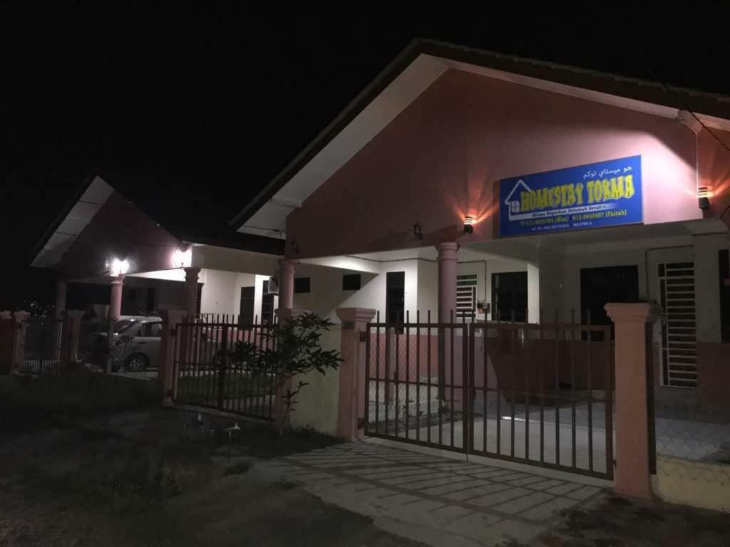 Homestay Tok Ma 1 Alur Tuman Marang Εξωτερικό φωτογραφία